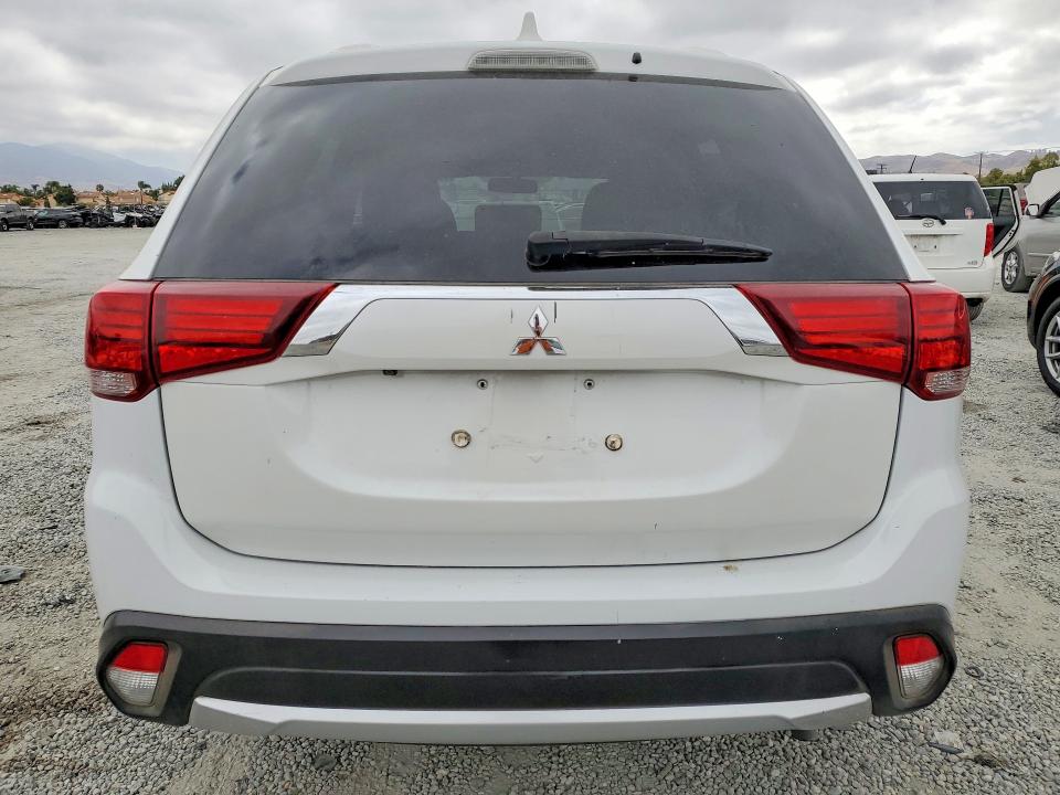 2017 Mitsubishi Outlander VIN JA4AD2A30HZ042862 COPART salvage auction — FRONT END, Ca - Dis/Dlr/Exp Only Clean Title, sold $2,200 on 2026-07-08 (photo 6)