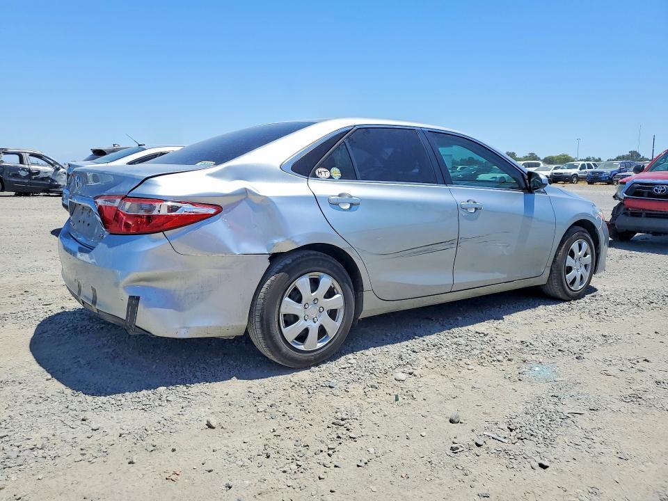 2015 Toyota Camry VIN 4T1BF1FK1FU933019 COPART salvage auction — REAR END, CA - SALVAGE CERTIFICATE, sold $3,600 on 2026-08-02 (photo 3)