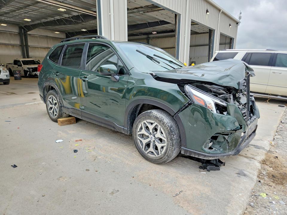 2022 Subaru VIN JF2SKAEC2NH504488 COPART salvage auction — FRONT END, Ne - Cert Of Title-Salvage, sold $400 on 2026-07-28 (photo 4)