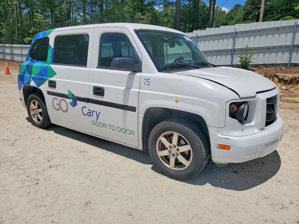 2014 Am general Mv-1 VIN 57WMD2A66EM101883 COPART salvage auction — MINOR DENT/SCRATCHES, NC - CERTIFICATE OF TITLE, sold $1,050 on 2026-07-06 (photo 4)