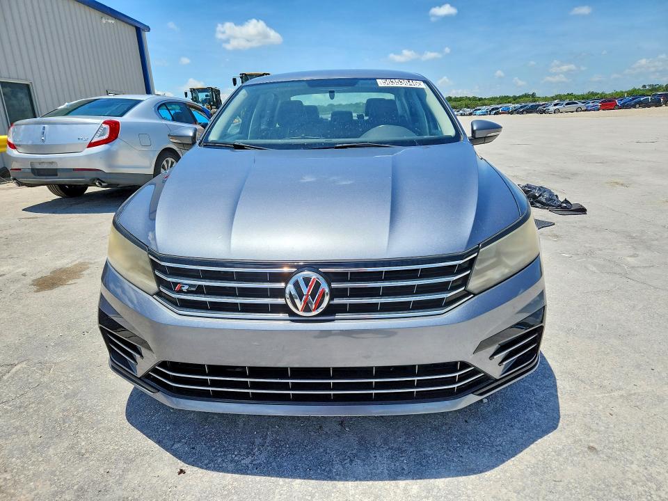 2017 Volkswagen Passat VIN 1VWDT7A30HC084743 COPART salvage auction — NORMAL WEAR, FL - CERTIFICATE OF TITLE, sold $4,200 on 2026-07-07 (photo 5)