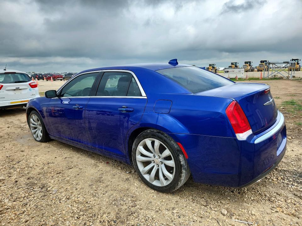 2019 Chrysler 300 VIN 2C3CCAAG8KH617008 COPART salvage auction — NORMAL WEAR, Tx - Certificate Of Title, sold $2,900 on 2026-07-07 (photo 2)