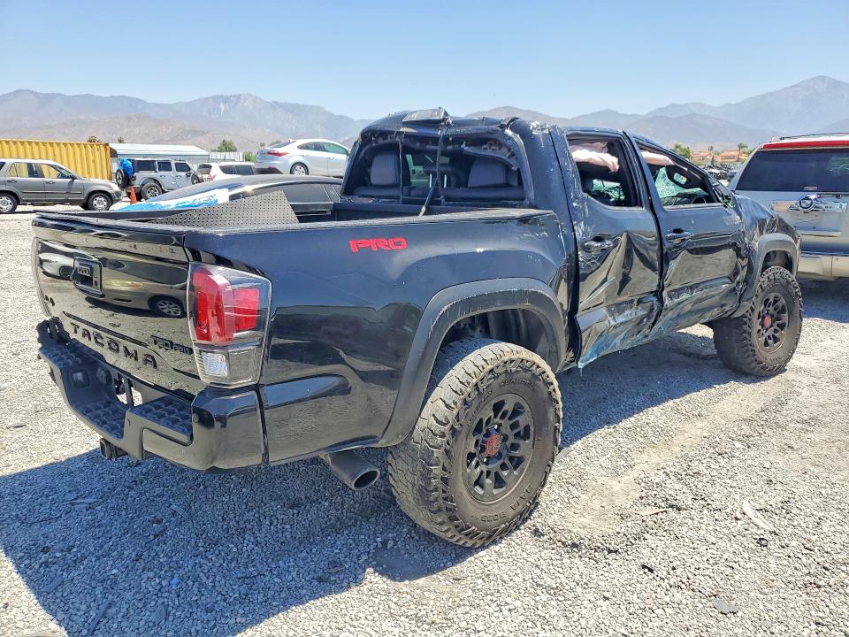 2019 Toyota Tacoma VIN 5TFCZ5AN2KX207929 COPART salvage auction — ROLLOVER, CA - SALVAGE CERTIFICATE, sold $5,900 on 2026-07-22 (photo 3)