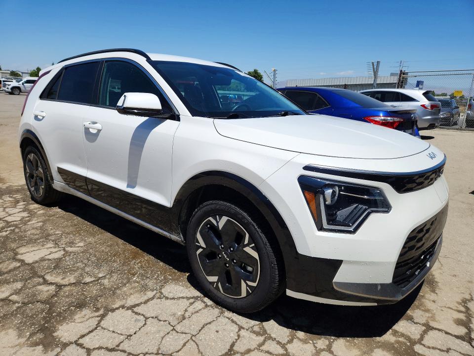2024 Kia Niro VIN KNDCR3L1XR5110644 COPART salvage auction — MECHANICAL, CA - CERTIFICATE OF TITLE, sold $11,500 on 2026-07-08 (photo 4)