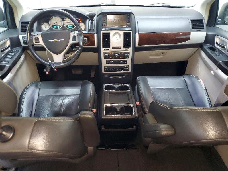 2010 Chrysler Town & country VIN 2A4RR8D13AR386865 COPART salvage auction — NORMAL WEAR, Fl - Certificate Of Title, sold $325 on 2026-07-30 (photo 8)
