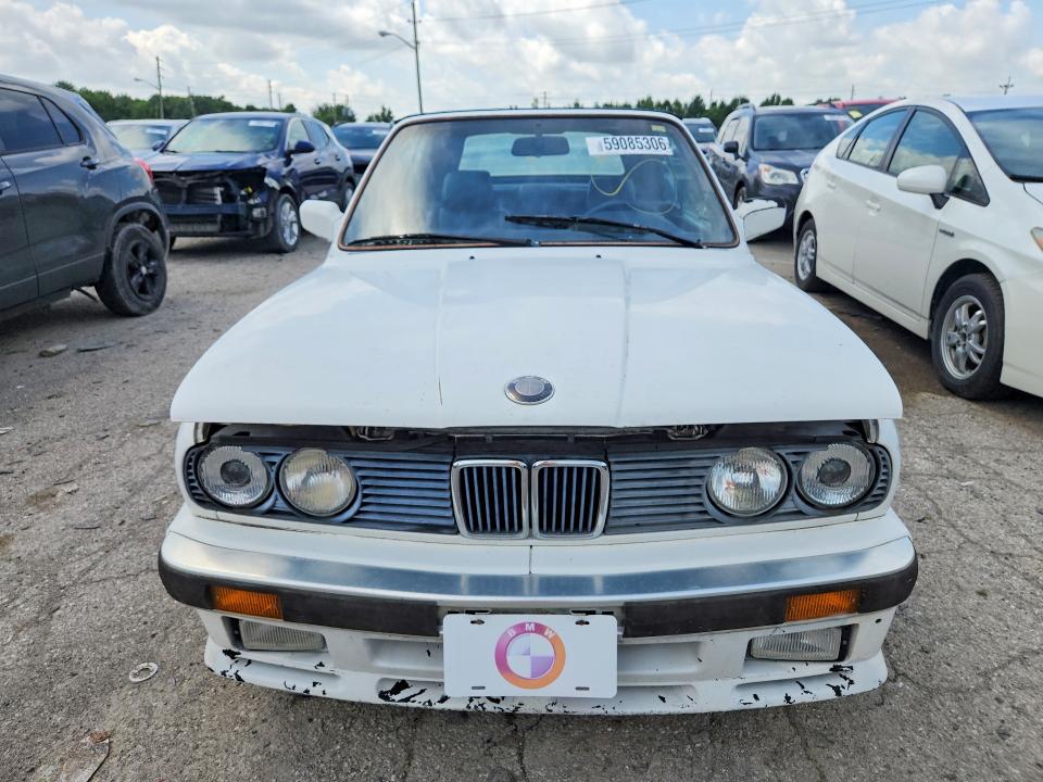 1989 BMW 3er VIN WBABB1300K8275079 COPART salvage auction — MINOR DENT/SCRATCHES, Wv - Dealer Only Clean Title (P), sold $5,400 on 2026-07-31 (photo 5)