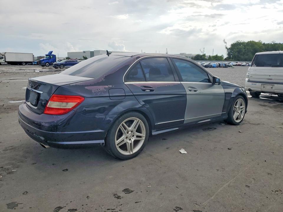 2009 Mercedes-benz C class VIN WDDGF54X69F234869 COPART salvage auction — MINOR DENT/SCRATCHES, Fl - Certificate Of Title (P), sold $450 on 2026-07-08 (photo 3)