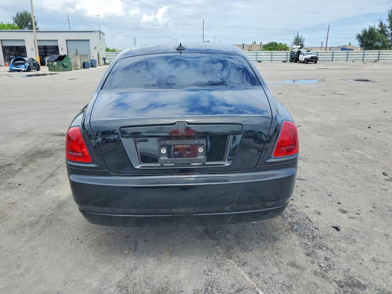 2010 Rolls-Royce Ghost VIN SCA664S55AUX48611 COPART salvage auction — Damage History, FL - CERT OF TITLE-REBUILT, sold $21,300 on 2026-07-07 (photo 6)