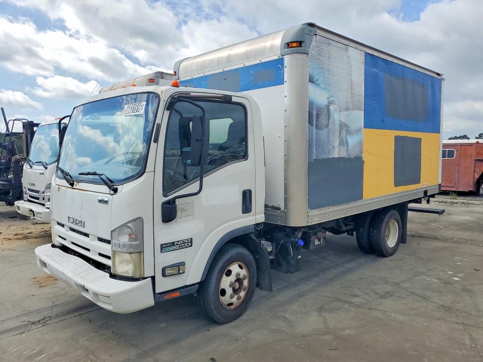 2011 Isuzu Npr hd VIN JALB4W174B7401930 COPART salvage auction — MINOR DENT/SCRATCHES, Nc - Dealer Only Clean Title, sold $675 on 2026-07-14 (photo 1)