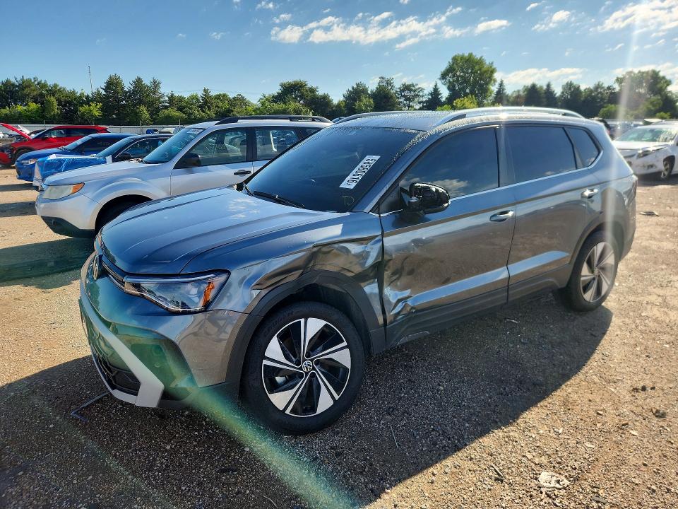 2025 Volkswagen Taos VIN 3VVVC7B25SM059776 — COPART salvage auction photo