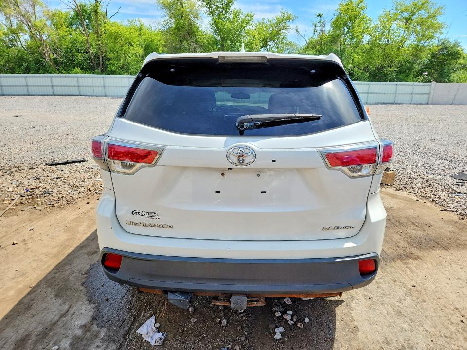 2014 Toyota Highlander VIN 5TDJKRFH6ES060823 COPART salvage auction — FRONT END, Salvage Title, sold $5,500 on 2026-07-27 (photo 6)