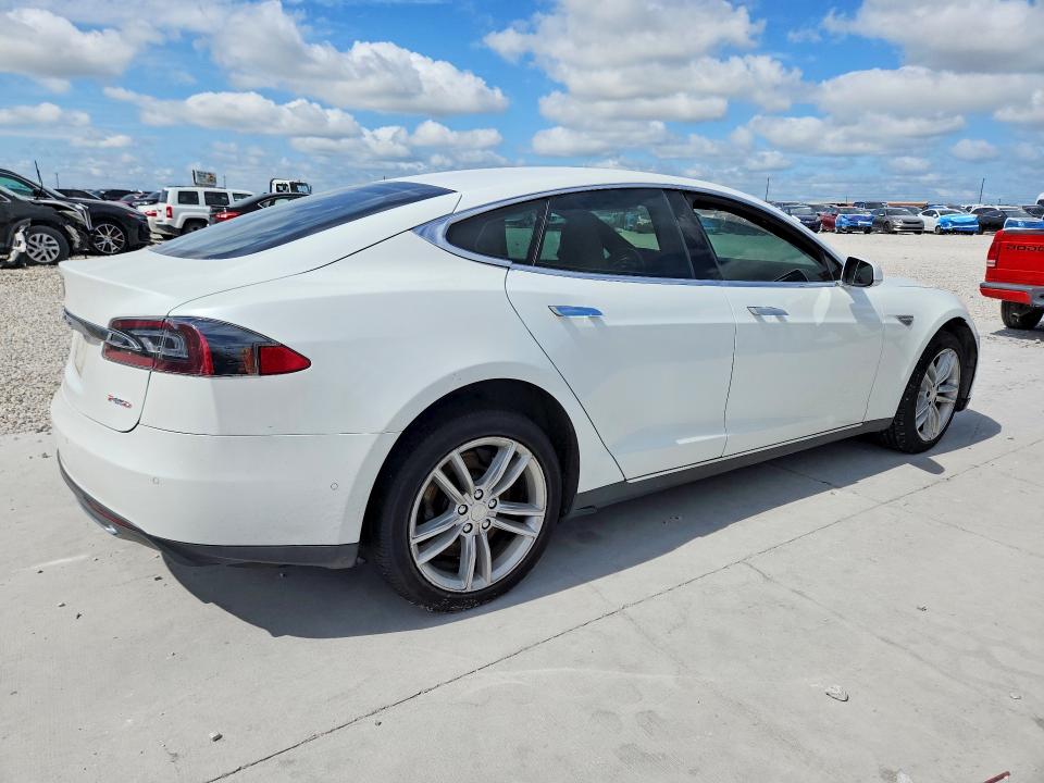 2014 Tesla Model s VIN 5YJSA1H20EFP67857 COPART salvage auction — WATER/FLOOD, TX - SALVAGE TITLE-FLOOD DAMAGE, sold $825 on 2026-07-24 (photo 3)