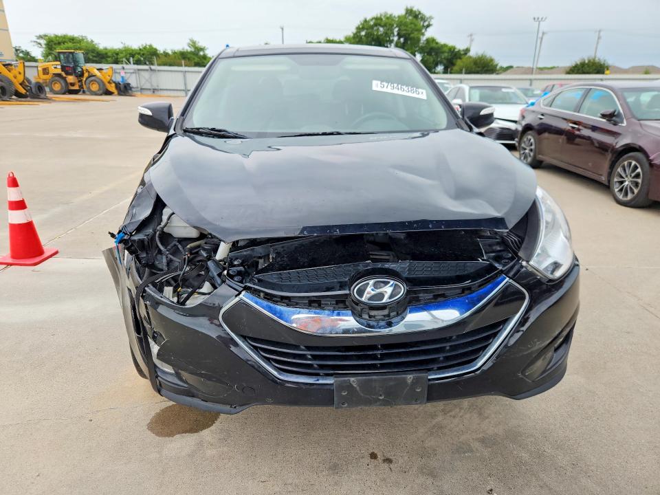 2011 Hyundai Tucson VIN KM8JU3AC8BU229701 COPART salvage auction — FRONT END, Tx - Salvage Vehicle Title, sold $1,300 on 2026-07-27 (photo 5)