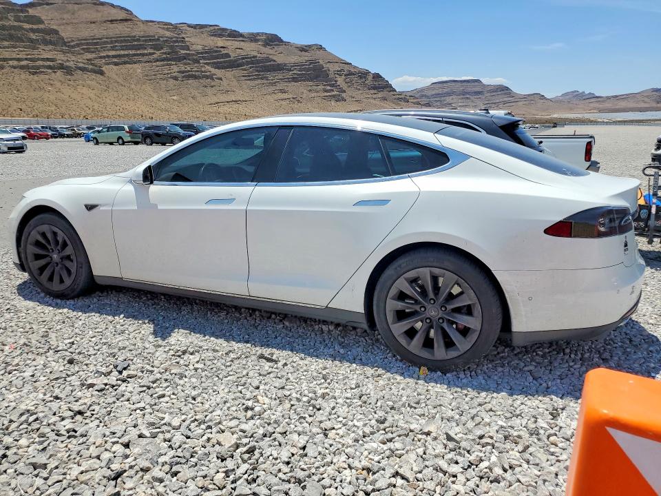 2015 Tesla Model s VIN 5YJSA1H22FF096628 COPART salvage auction — SIDE, NV - SALVAGE TITLE, sold $2,650 on 2026-07-27 (photo 2)