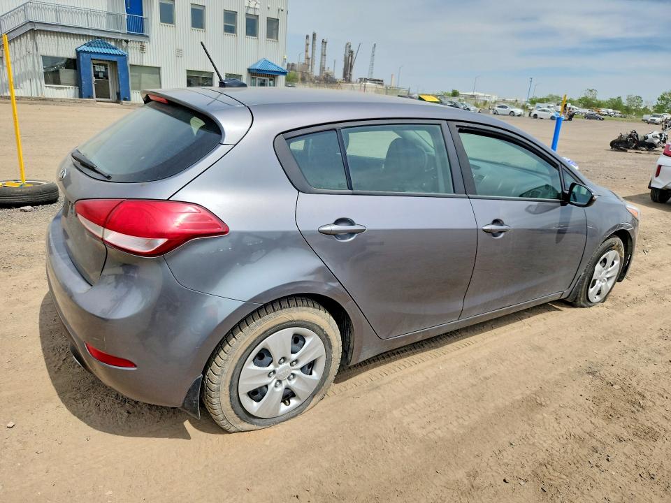 2017 Kia VIN KNAFK5A80H5733201 COPART salvage auction — SIDE, Qc - Pour Piece Seulement, sold $925 on 2026-07-07 (photo 3)