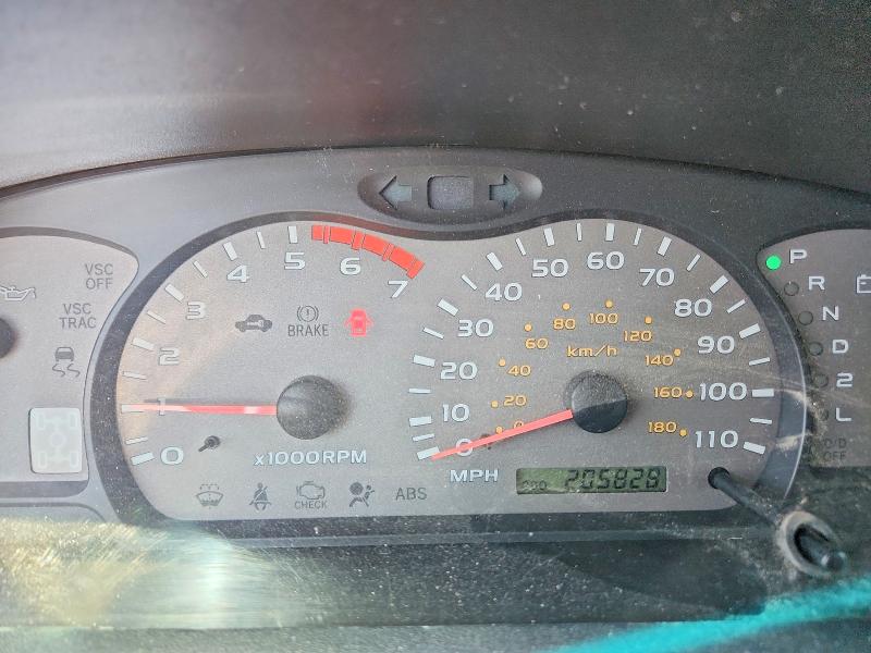 2001 Toyota Sequoia VIN 5TDBT48A11S023516 COPART salvage auction — UNDERCARRIAGE, Co - Salvage Title, sold $1,800 on 2026-07-27 (photo 9)