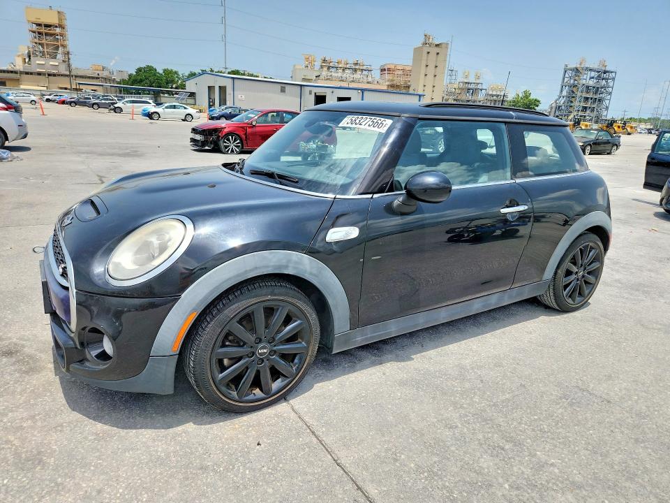 2015 Mini Cooper VIN WMWXP7C52F2A60885 COPART salvage auction — WATER/FLOOD, La - Cert Of Title-Salvage Flood, sold $550 on 2026-08-05 (photo 1)