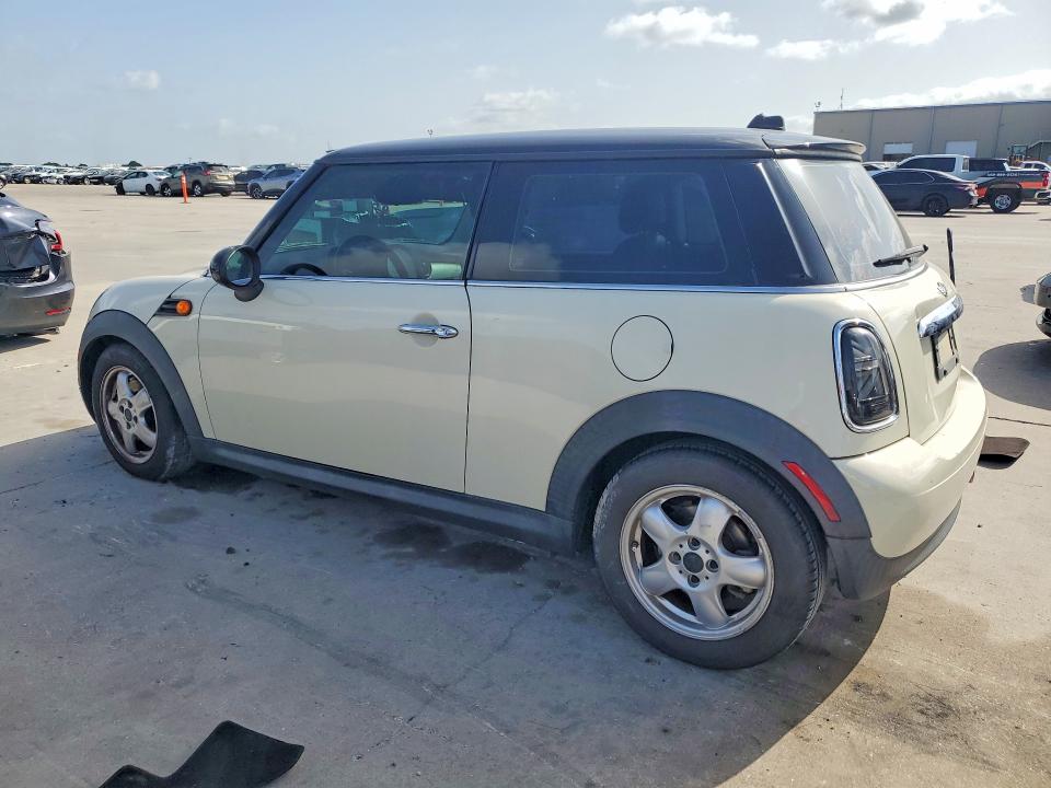 2011 Mini Cooper VIN WMWSU3C54BT091391 COPART salvage auction — WATER/FLOOD, Tx - Salvage Title-Flood Damage, sold $175 on 2026-08-03 (photo 2)