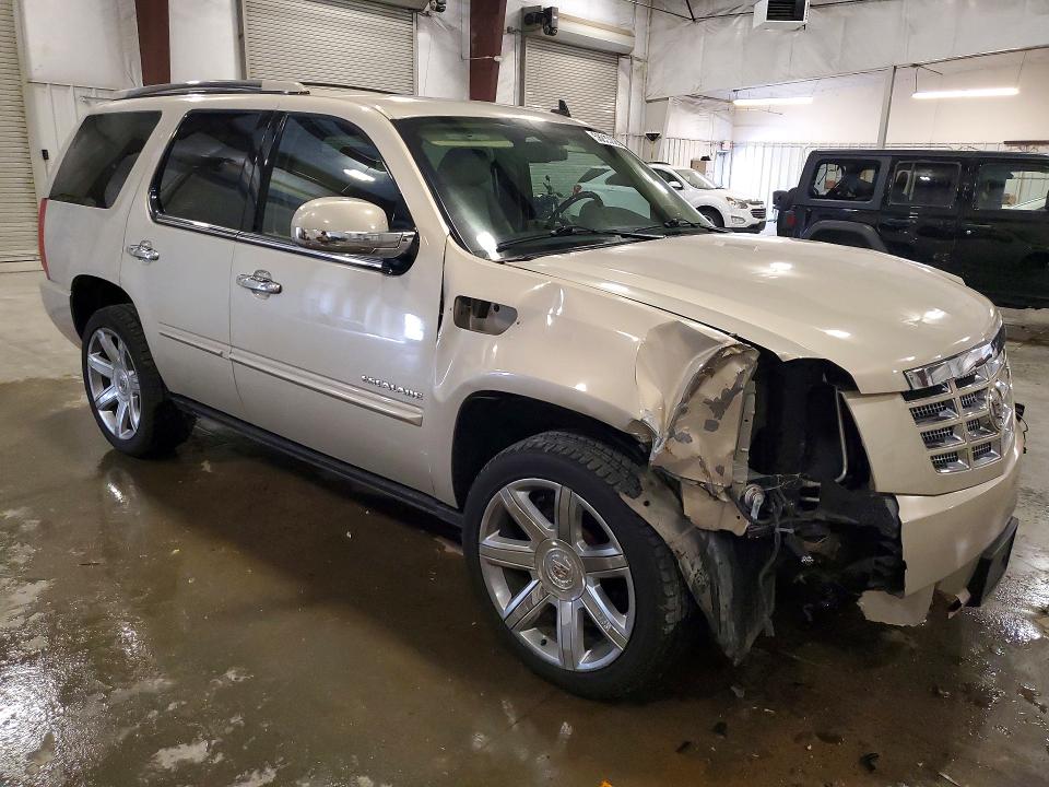 2011 Cadillac Escalade VIN 1GYS4CEF2BR161342 COPART salvage auction — FRONT END, Mn - Cert Of Title-Prior Salvage, sold $4,350 on 2026-08-01 (photo 4)