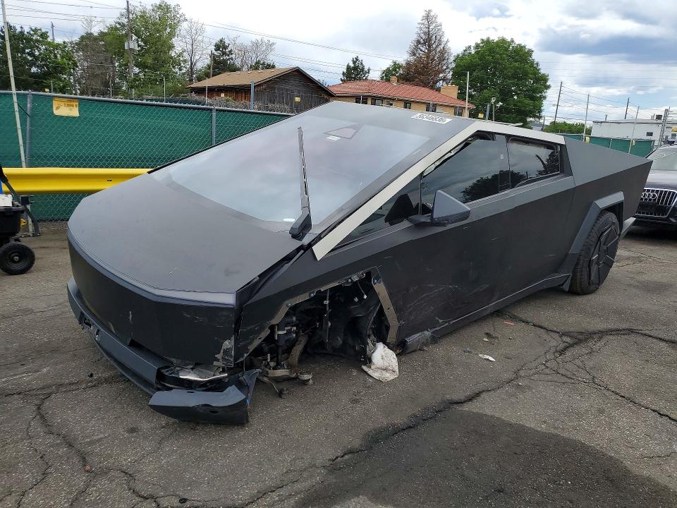 2024 Tesla Cybertruck VIN 7G2CEHEDXRA024436 COPART salvage auction — FRONT END, Co - Public - Salvage Title, sold $21,400 on 2026-08-27 (photo 1)