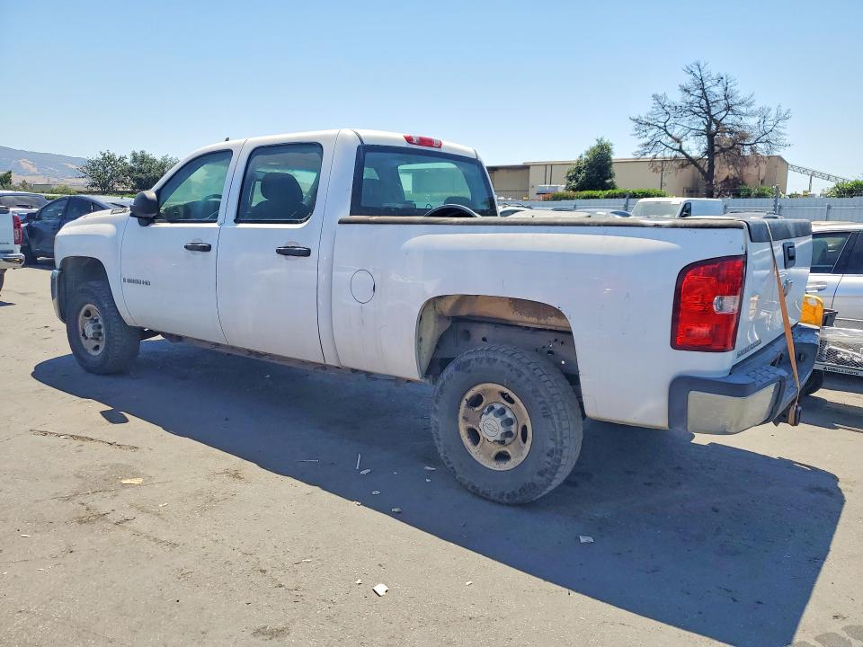 2007 Chevrolet Silverado 2500 VIN 1GCHC23K47F525203 COPART salvage auction — FRONT END, CA - DIS/DLR/EXP APP FOR DUP CLEAN, sold $650 on 2026-07-02 (photo 2)