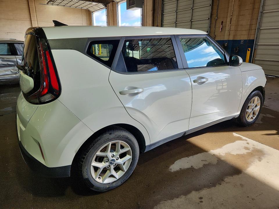 2023 Kia Soul VIN KNDJ23AU1P7200386 COPART salvage auction — FRONT END, Ca - Certificate Of Title, sold $4,050 on 2026-07-06 (photo 3)