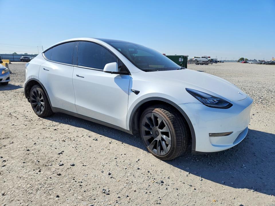 2022 Tesla Model y VIN 7SAYGDEE3NF438856 COPART salvage auction — REAR END, Co - Public - Salvage Title, sold $16,200 on 2026-07-09 (photo 4)