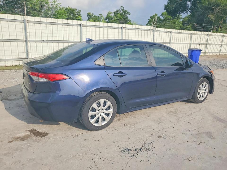 2022 Toyota VIN 5YFEPMAE9NP319655 COPART salvage auction — WATER/FLOOD, Tx - Salvage Title-Flood Damage, sold $5,700 on 2026-07-14 (photo 3)