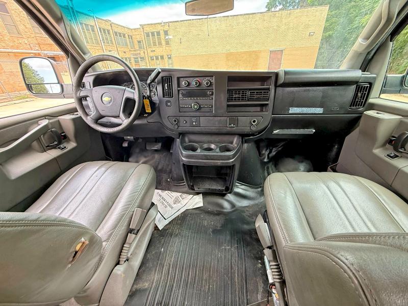 2017 Chevrolet Express VIN 1GAZGNFF6H1310163 COPART salvage auction — MINOR DENT/SCRATCHES, Tx - Certificate Of Title (P), sold $2,100 on 2026-07-02 (photo 9)