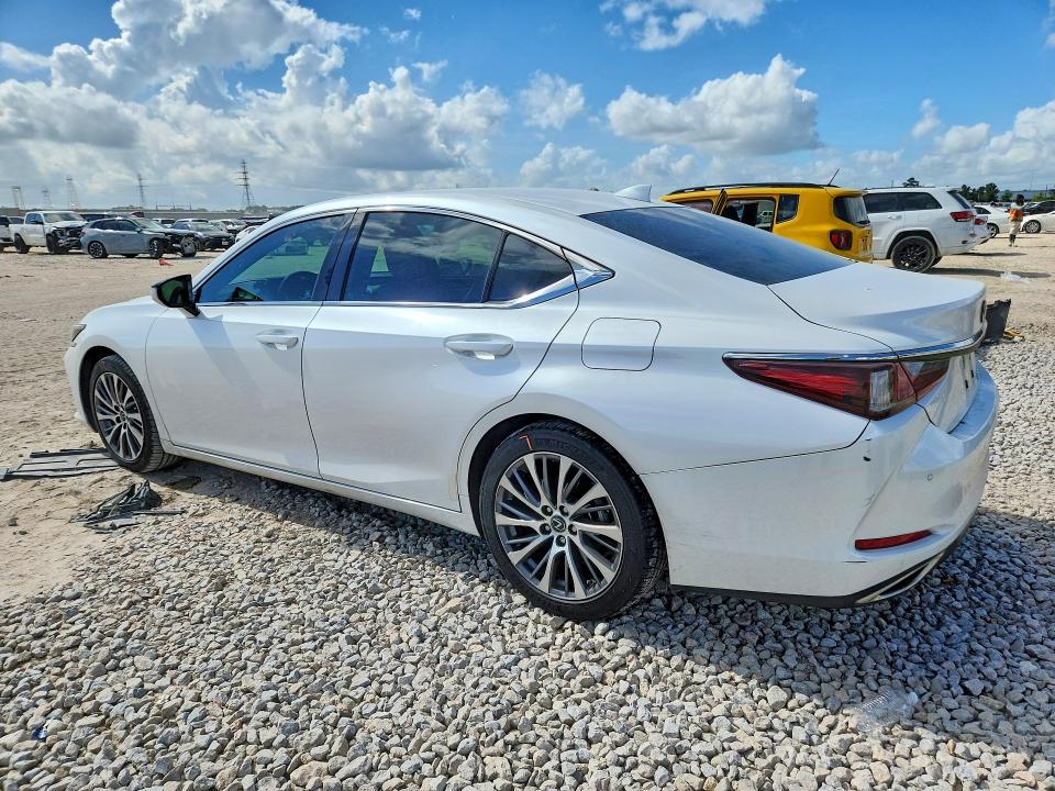 2019 Lexus ES VIN 58ABZ1B16KU039041 COPART salvage auction — SIDE, Tx - Certificate Of Title, sold $15,600 on 2026-07-31 (photo 2)