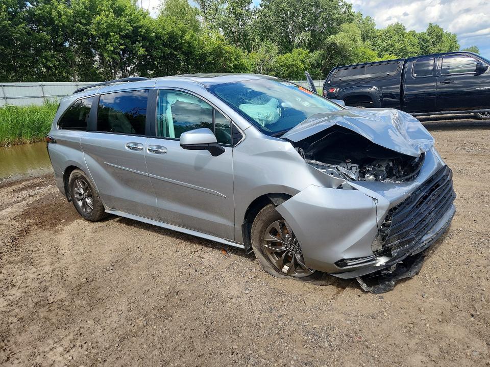 2023 Toyota Sienna VIN 5TDYSKFCXPS106697 COPART salvage auction — FRONT END, Mi - Cert Of Title-Salvage Vehicle, sold $12,100 on 2026-08-19 (photo 4)