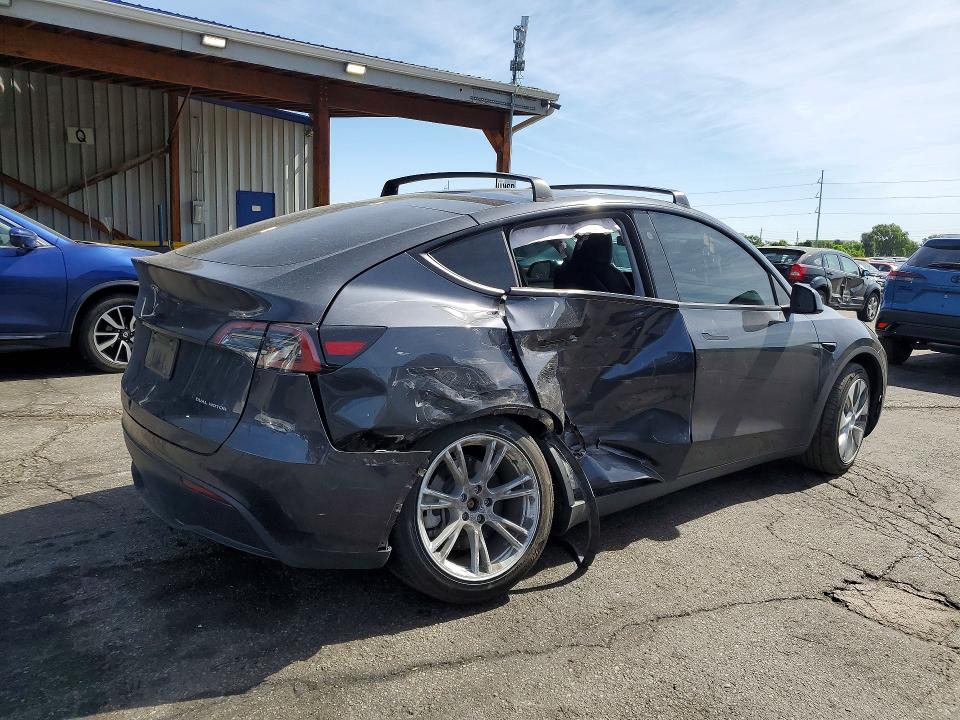 2024 Tesla VIN 7SAYGAEE8RF035542 COPART salvage auction — SIDE, Co - Public - Salvage Title, sold $11,000 on 2026-07-07 (photo 3)