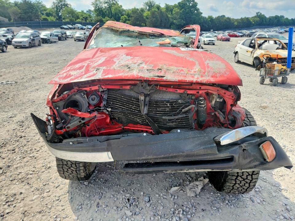 2000 Toyota Tacoma VIN 4TAPM62N3YZ671048 COPART salvage auction — ALL OVER, Tn - Salvage Certificate, sold $750 on 2026-07-09 (photo 5)