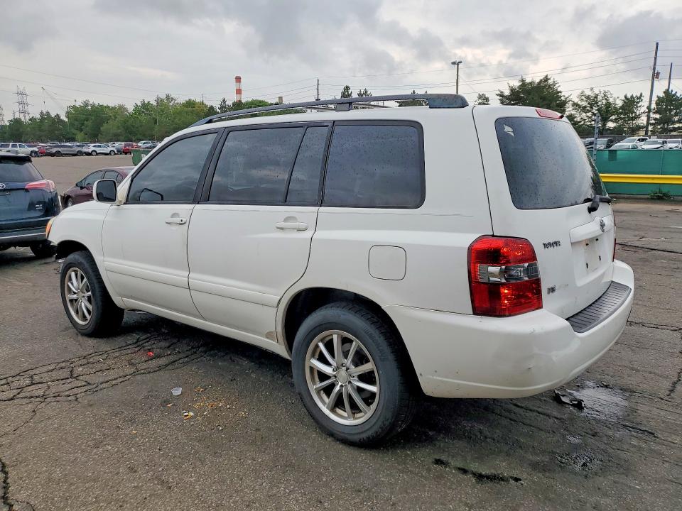 2004 Toyota Highlander VIN JTEEP21A840066267 COPART salvage auction — FRONT END, Co - Dis/Dlr/Exp Only Clean Title, sold $800 on 2026-07-28 (photo 2)