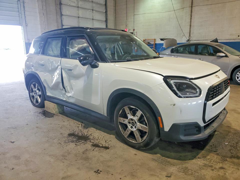2025 Mini Cooper VIN WMZ23GA02S7R98623 COPART salvage auction — SIDE, Salvage Title, sold $12,300 on 2026-09-29 (photo 4)