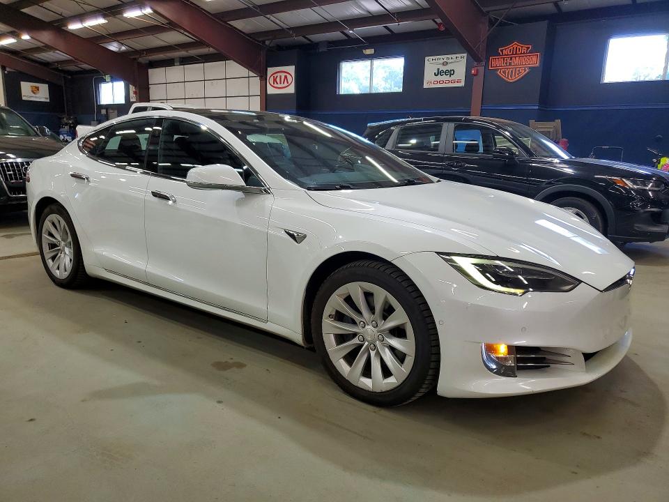 2018 Tesla Model s VIN 5YJSA1E25JF244333 COPART salvage auction — MINOR DENT/SCRATCHES, Ct - Certificate Of Title (P), sold $12,200 on 2026-07-27 (photo 4)