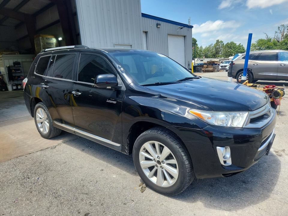 2011 Toyota Highlander hybrid VIN JTEDC3EH0B2000429 COPART salvage auction — HAIL, Or - Cert Of Title-Reconstructed, sold $2,200 on 2026-07-08 (photo 4)