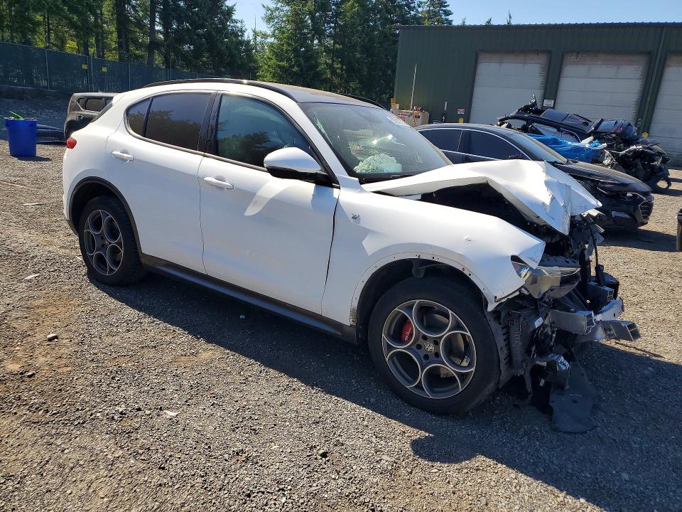 2022 Alfa romeo Stelvio VIN ZASPAKBN8N7D29356 COPART salvage auction — FRONT END, Wa - Bill Of Sale, sold $2,300 on 2026-07-10 (photo 4)