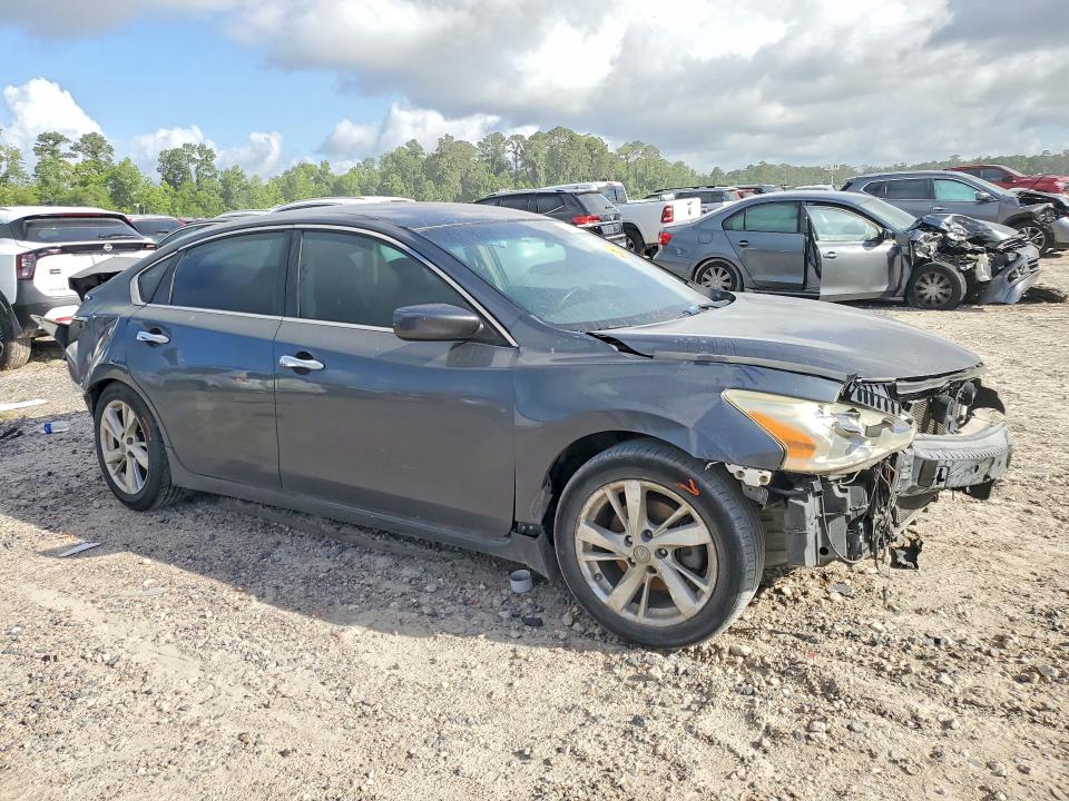 2013 Nissan Altima VIN 1N4AL3AP7DC186154 COPART salvage auction — REAR END, Tx - Salvage Vehicle Title, sold $425 on 2026-07-02 (photo 4)