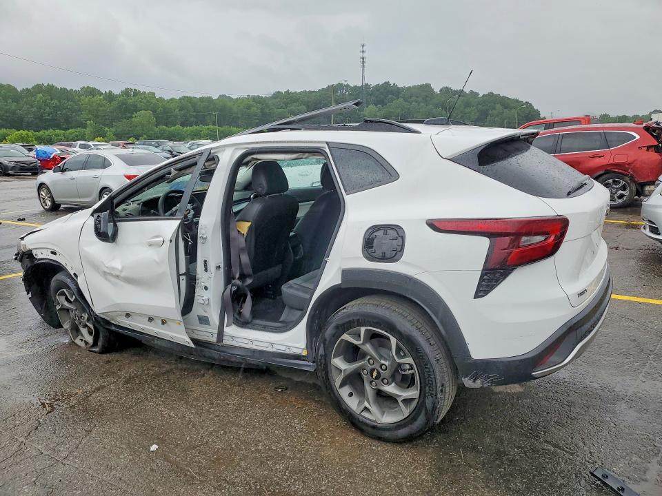 2025 Chevrolet Trax VIN KL77LHEPXSC338630 COPART salvage auction — ROLLOVER, Il - Certificate Of Title, sold $5,500 on 2026-07-27 (photo 2)
