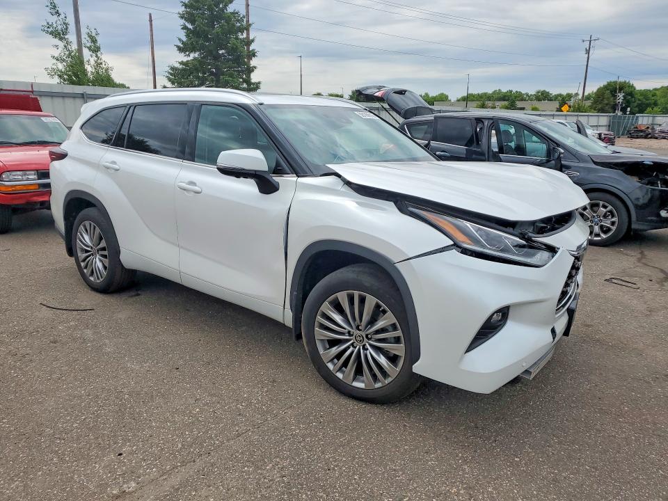 2024 Toyota Highlander VIN 5TDKDRBH5RS564595 COPART salvage auction — FRONT END, Mn - Cert Of Title-Salvage, sold $18,600 on 2026-07-02 (photo 4)