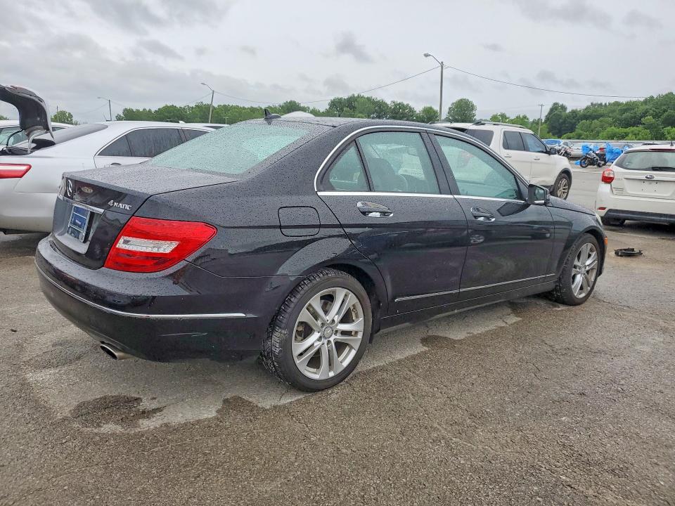 2013 Mercedes-benz C-klasse VIN WDDGF8AB5DR244732 COPART salvage auction — REAR END, KY - CERT OF TITLE-SALVAGE, sold $1,800 on 2026-07-27 (photo 3)
