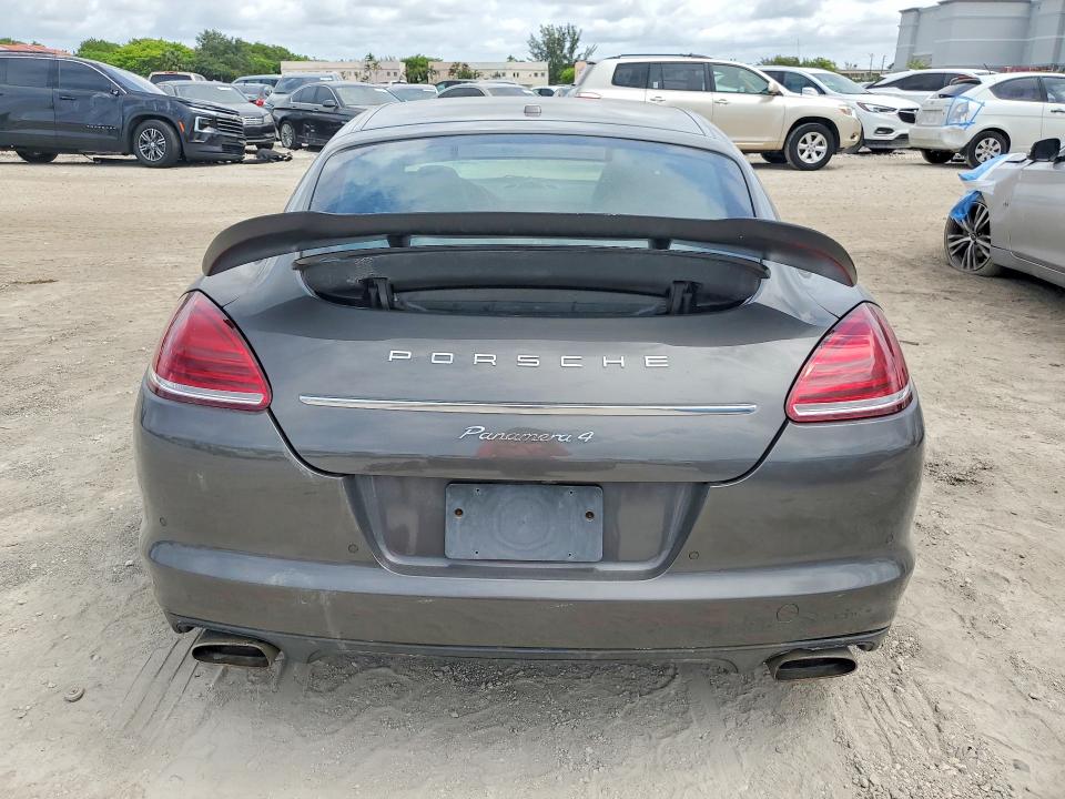 2013 Porsche Panamera VIN WP0AA2A71DL015779 COPART salvage auction — MINOR DENT/SCRATCHES, Va - Certificate Of Title, sold $2,050 on 2026-07-10 (photo 6)