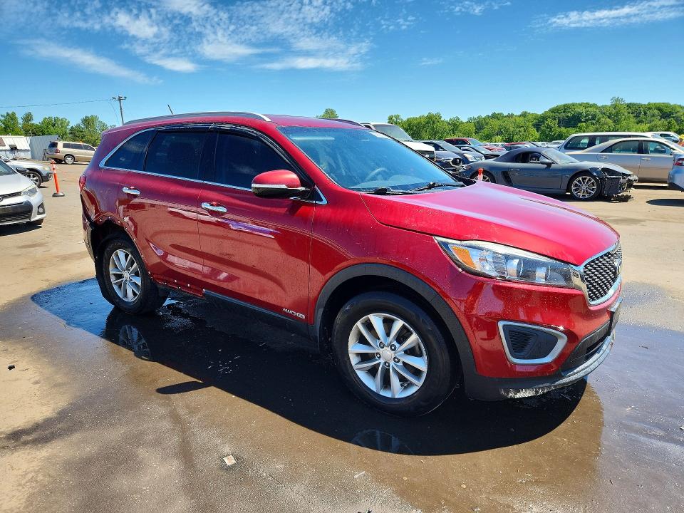 2016 Kia VIN 5XYPGDA5XGG173301 COPART salvage auction — SIDE, Salvage Title, sold $1,400 on 2026-07-28 (photo 4)