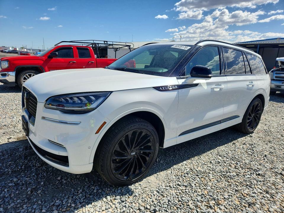 2024 Lincoln Aviator VIN 5LM5J7XC3RGL04724 — COPART salvage auction photo