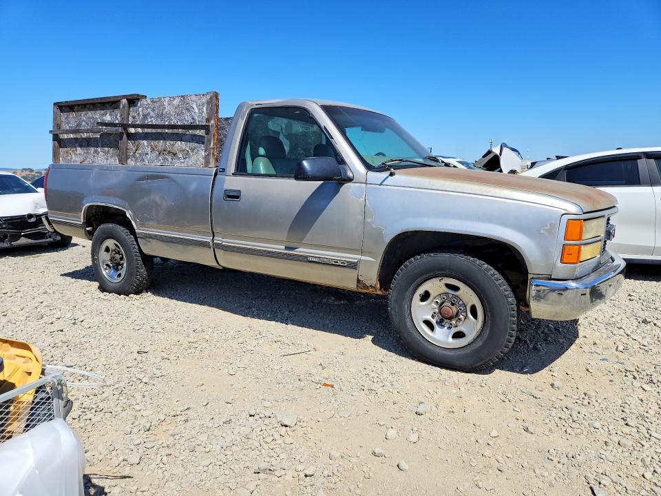 2000 Gmc SIERRA VIN 1GTGC24J7YR155320 COPART salvage auction — SIDE, Ca - Dlr/Dis/Exp Only Salvage Title, sold $450 on 2026-07-02 (photo 4)