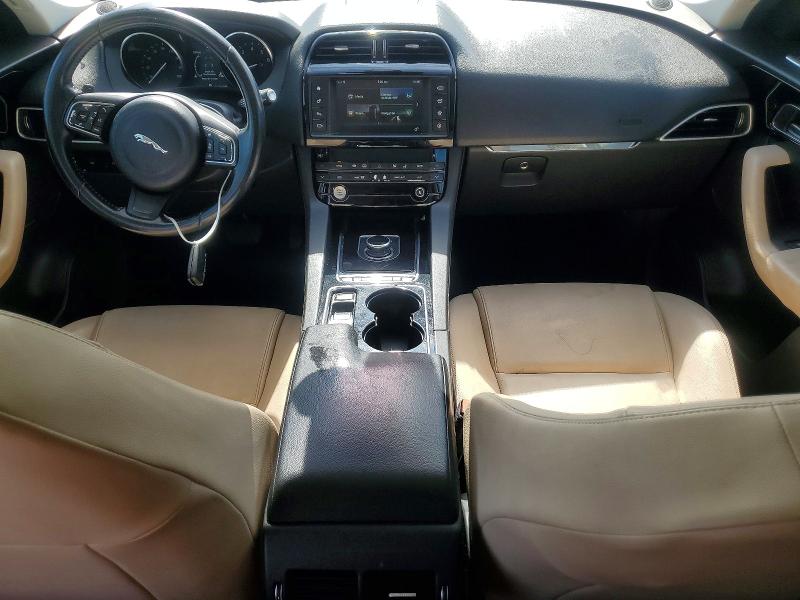 2017 Jaguar F-pace VIN SADCJ2BV4HA067080 COPART salvage auction — MINOR DENT/SCRATCHES, Fl - Certificate Of Title, sold $1,550 on 2026-07-21 (photo 8)