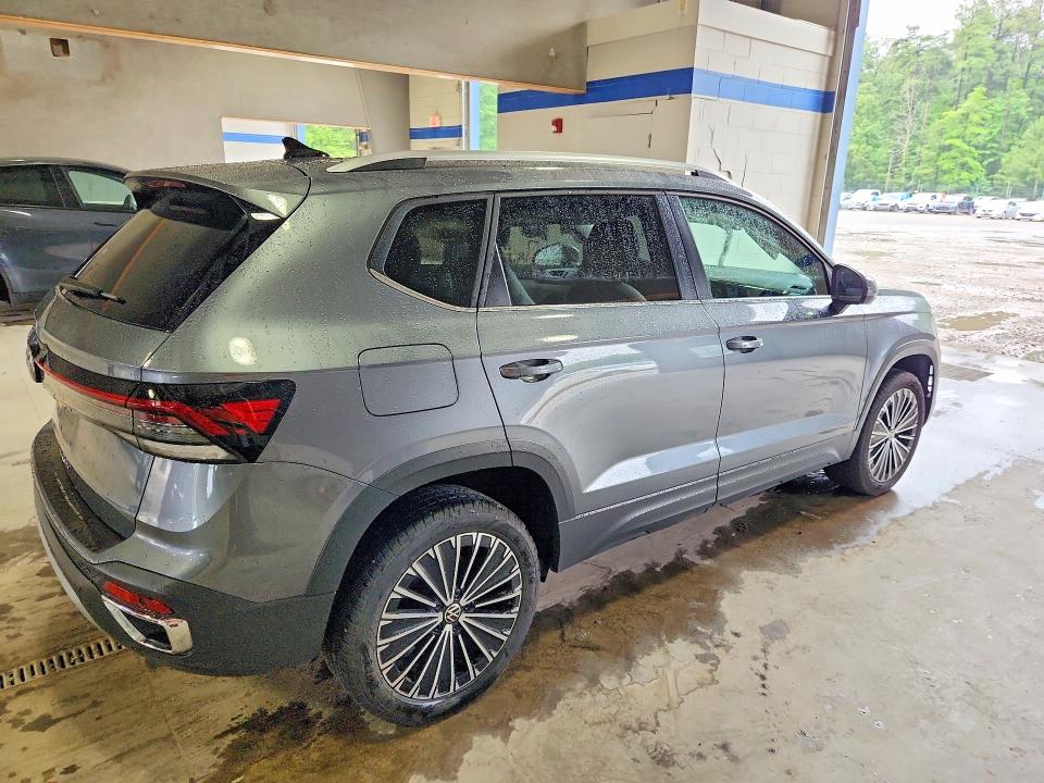 2025 Volkswagen Taos VIN 3VVSC7B22SM045403 COPART salvage auction — FRONT END, VA - CERT OF TITLE - SALVAGE, sold $7,600 on 2026-07-20 (photo 3)