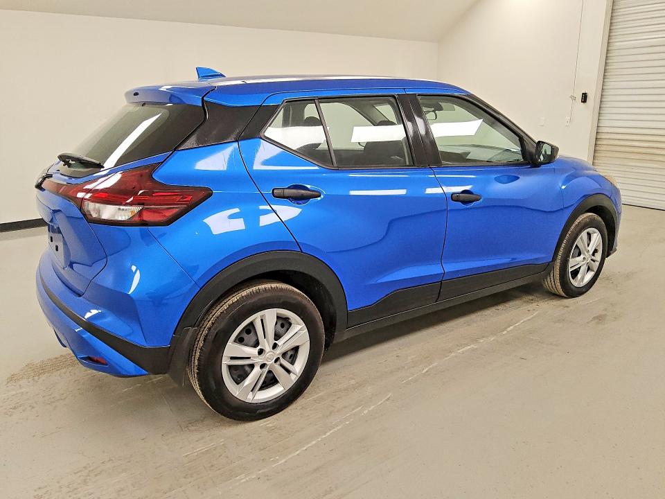 2024 Nissan Kicks VIN 3N1CP5BV7RL594412 COPART salvage auction — MINOR DENT/SCRATCHES, TX - CERTIFICATE OF TITLE, sold $10,300 on 2026-07-30 (photo 3)