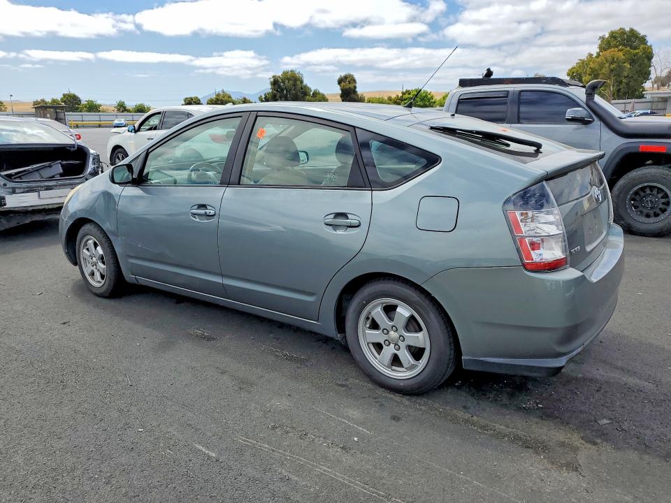 2005 Toyota Prius VIN JTDKB20U353080871 COPART salvage auction — VANDALISM, CA - SALVAGE CERTIFICATE, sold $650 on 2026-07-08 (photo 2)